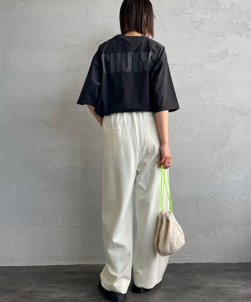 CHUMS（チャムス）の「【WEB限定】[CHUMS/チャムス] エアトレイル ストレッチ バックロゴ ショートスリーブTシャツ（Tシャツ/カットソー・レディース・グリーン/グレー/ブラック・M/L/XL）」の5枚目の写真
