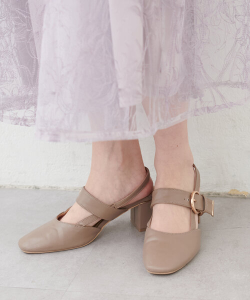 natural couture（ナチュラルクチュール）の「ベルト付きスクエアミュールサンダル（サンダル・レディース・アイボリー/モカ/ブラック・MEDIUM/LARGE）」の17枚目の写真