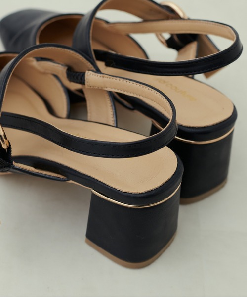 natural couture（ナチュラルクチュール）の「ベルト付きスクエアミュールサンダル（サンダル・レディース・アイボリー/モカ/ブラック・MEDIUM/LARGE）」の9枚目の写真