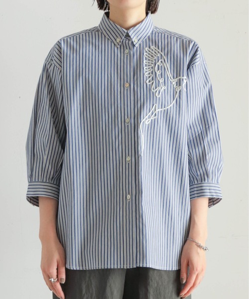 NOMBRE IMPAIR（ノンブルアンペール）の「ストライプ刺繍　6分袖レギュラーシャツ（シャツ/ブラウス・レディース・ネイビー/サックスブルー・FREE）」の5枚目の写真