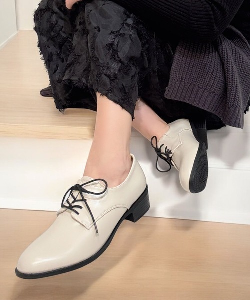 Sugar Sugar（シュガーシュガー）の「【4cmヒール】レースアップ シューズ　ローヒール マニッシュ【SUGAR SUGARシュガーシュガー】（ドレスシューズ・レディース・ブラック系/アイボリー/ブラック・S/LL/L/M）」の2枚目の写真