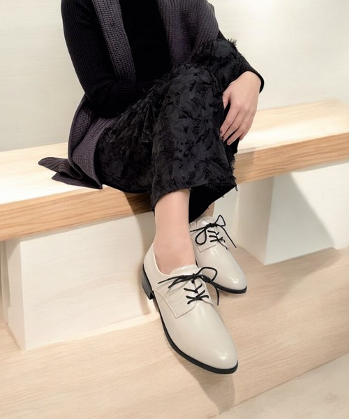 Sugar Sugar（シュガーシュガー）の「【4cmヒール】レースアップ シューズ　ローヒール マニッシュ【SUGAR SUGARシュガーシュガー】（ドレスシューズ・レディース・ブラック系/アイボリー/ブラック・S/LL/L/M）」の6枚目の写真