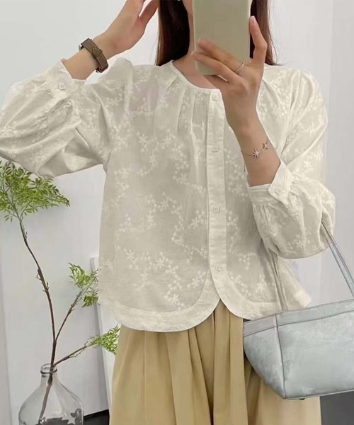aimoha（アイモハ）の「刺繍フロントカットシャツ（シャツ/ブラウス・レディース・ベージュ/ホワイト・FREE）」の7枚目の写真