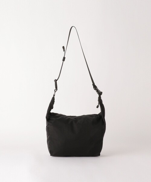 BEAUTY&YOUTH UNITED ARROWS（ビューティーアンドユースユナイテッドアローズ）の「ライト ナイロン クロス ショルダーバッグ スモール（ショルダーバッグ・メンズ・ダークグレー/ケリーグリーン/コバルトブルー/ナチュラル/ブラック・FREE）」の21枚目の写真