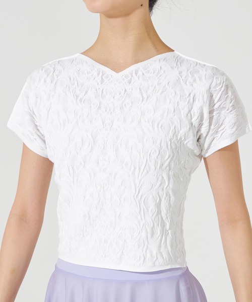 Chacott（チャコット）の「【ノーソーイングニット】ノーソーイングコンパクトTシャツ（ニット/セーター・レディース・ホワイト/グリーン/ブラック・M）」の5枚目の写真