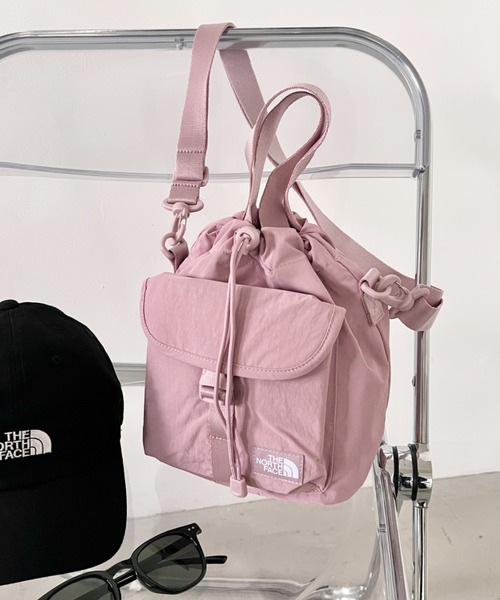 THE NORTH FACE(ザノースフェイス)の「国内未発売 THE NORTH FACE(ザ・ノースフェイス)/2WAY 巾着 バケット ショルダーバッグ/BREEZE BUCKET BAG(ショルダーバッグ・レディース・ホワイト/ブラック/ピンク/グレー/バイオレット・FREE)」の5枚目の写真