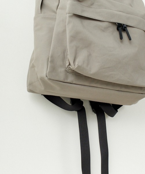 STANDARD SUPPLY（スタンダードサプライ）の「[STANDARD SUPPLY/スタンダードサプライ] バッグパック ( SIMPLICITY DAILY DAYPACK )（バックパック/リュック・レディース・ブラック/グレー・ONE SIZE）」の17枚目の写真