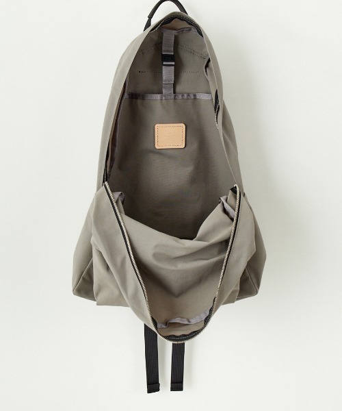 STANDARD SUPPLY（スタンダードサプライ）の「[STANDARD SUPPLY/スタンダードサプライ] バッグパック ( SIMPLICITY DAILY DAYPACK )（バックパック/リュック・レディース・ブラック/グレー・ONE SIZE）」の20枚目の写真