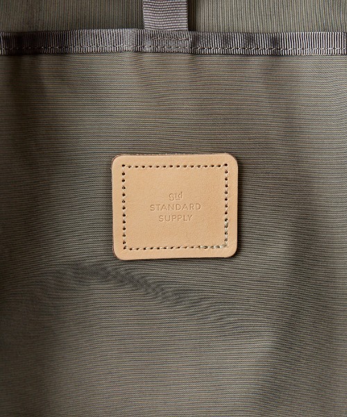 STANDARD SUPPLY（スタンダードサプライ）の「[STANDARD SUPPLY/スタンダードサプライ] バッグパック ( SIMPLICITY DAILY DAYPACK )（バックパック/リュック・レディース・ブラック/グレー・ONE SIZE）」の21枚目の写真