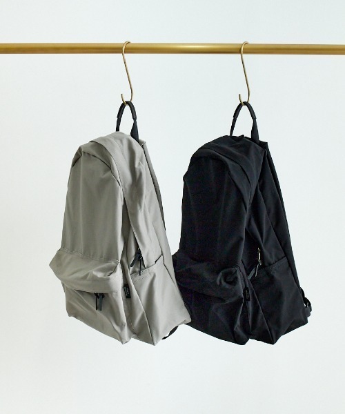 STANDARD SUPPLY（スタンダードサプライ）の「[STANDARD SUPPLY/スタンダードサプライ] バッグパック ( SIMPLICITY DAILY DAYPACK )（バックパック/リュック・レディース・ブラック/グレー・ONE SIZE）」の3枚目の写真