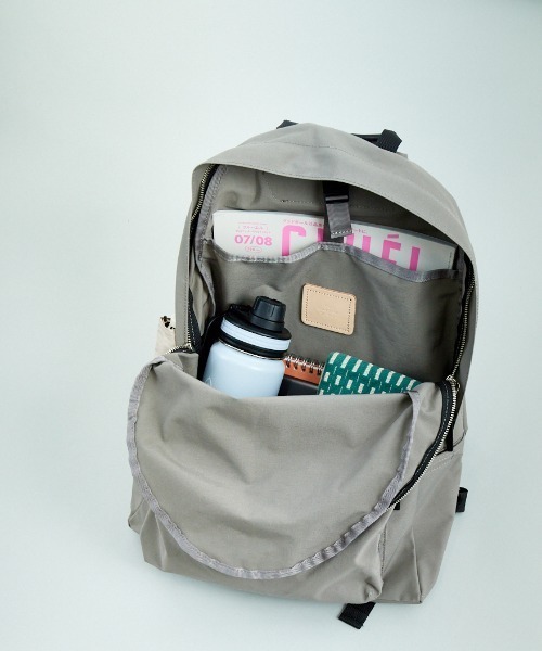 STANDARD SUPPLY（スタンダードサプライ）の「[STANDARD SUPPLY/スタンダードサプライ] バッグパック ( SIMPLICITY DAILY DAYPACK )（バックパック/リュック・レディース・ブラック/グレー・ONE SIZE）」の9枚目の写真