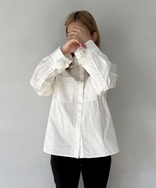 SANSeLF（サンセルフ）の「【SANSeLF】 ローズモチーフシャツ ビッグカラー ミニマルユース sanw25s049（シャツ/ブラウス・レディース・ホワイト・FREE）」の4枚目の写真