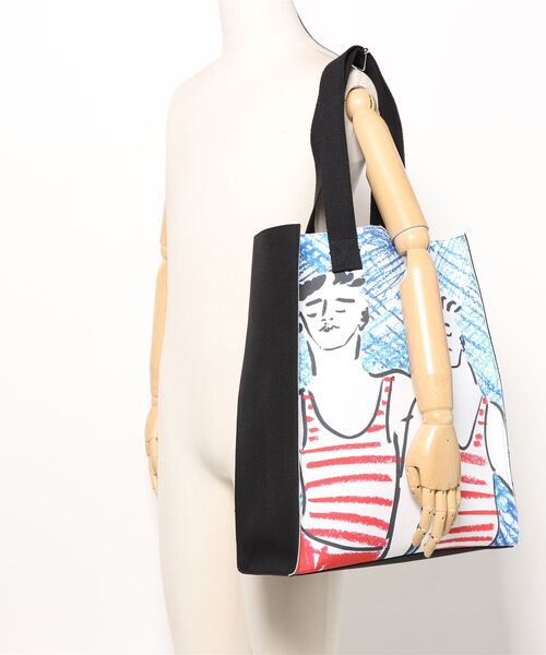 MSGM（エムエスジーエム）の「MSGM×LUKE EDWARD HALL コラボレーショングラフィックバッグ（トートバッグ・レディース・ブラック・ONE SIZE）」の10枚目の写真