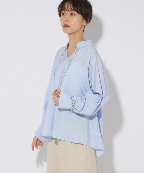 Elura（エルーラ）の「アイロンいらずセミシアブラウス/316579（シャツ/ブラウス・レディース・ベージュ/オフホワイト/ライトブルー・SMALL/LARGE/MEDIUM）」の11枚目の写真