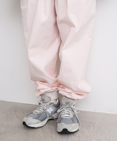 l'atelier du savon(アトリエドサボン)の「スウェットみたいなゆるパンツ(その他パンツ・レディース・ピンク/グレイッシュベージュ/ブルー・FREE)」の18枚目の写真