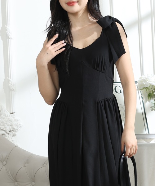 Lace Ladies(レースレディース)の「肩リボン Vネック キャミソール ギャザー ワンピース(ワンピース・レディース・ベージュ/ブラック/グレー・FREE/S)」の11枚目の写真