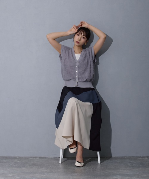 NICOLE white(ニコルホワイト)の「シアージャガードドッキングカーディガン(カーディガン/ボレロ・レディース・ブラック/オフホワイト/グレー・FREE)」の4枚目の写真