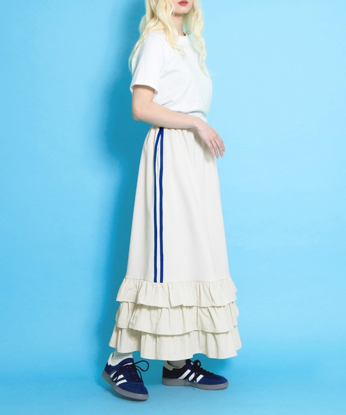 PUNYUS(プニュズ)の「フリルティアードジャージロングスカート(スカート・レディース・オフホワイト/グレー/ネイビー/ワインレッド/ベージュ/カーキ・1/2/3/4)」の22枚目の写真