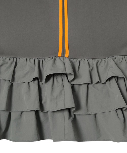 PUNYUS（プニュズ）の「フリルティアードジャージロングスカート（スカート・レディース・オフホワイト/グレー/ネイビー/ワインレッド/ベージュ/カーキ・1/2/3/4）」の8枚目の写真