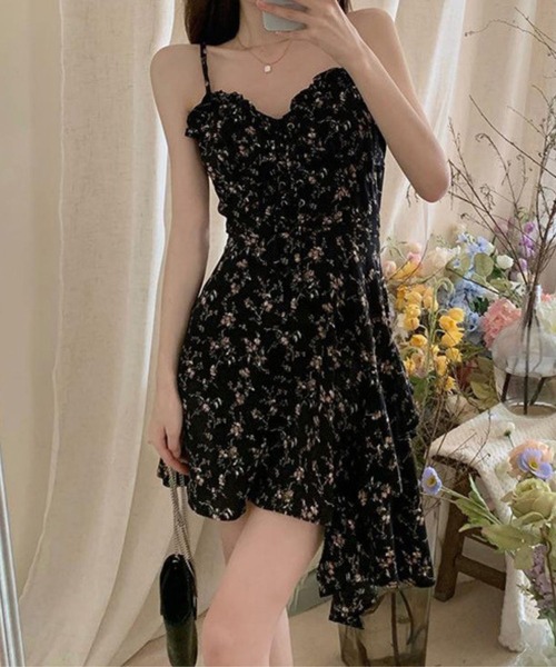 SPIGA(スピーガ)の「小花プリントシフォンキャミワンピース(ワンピース・レディース・ブラック・SMALL/MEDIUM/LARGE/X-LARGE)」の4枚目の写真