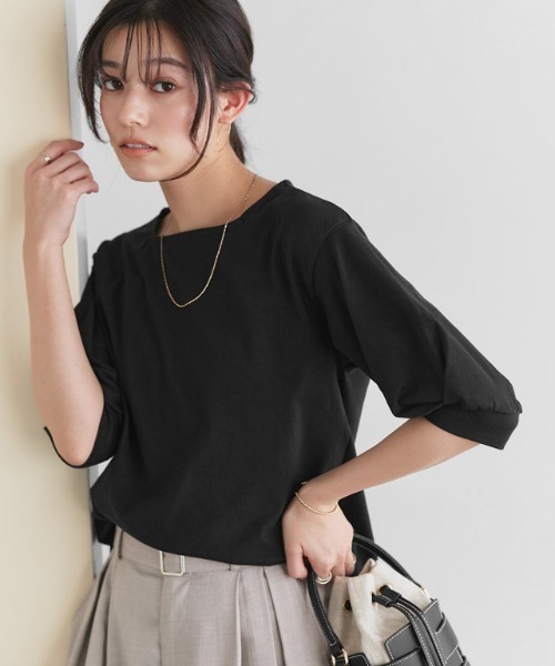 Pierrot(ピエロ)の「【イージーケア】スクエアネックパフスリーブオーバーTシャツ(Tシャツ/カットソー・レディース・チャコール/ピンク/ブラック/グレイッシュベージュ/オフホワイト・M/L)」の8枚目の写真