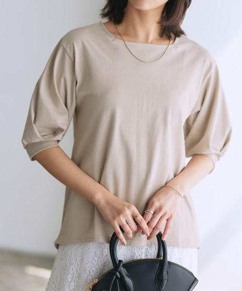 Pierrot(ピエロ)の「【イージーケア】スクエアネックパフスリーブオーバーTシャツ(Tシャツ/カットソー・レディース・チャコール/ピンク/ブラック/グレイッシュベージュ/オフホワイト・M/L)」の14枚目の写真