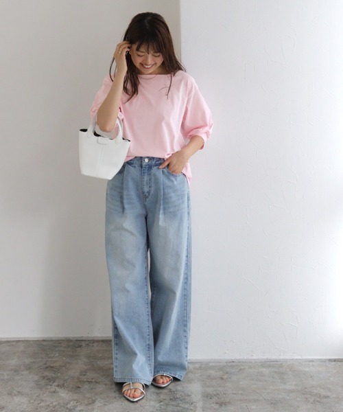Pierrot(ピエロ)の「【イージーケア】スクエアネックパフスリーブオーバーTシャツ(Tシャツ/カットソー・レディース・チャコール/ピンク/ブラック/グレイッシュベージュ/オフホワイト・M/L)」の17枚目の写真
