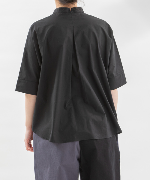 nop de nod（ノップドゥノッド）の「Cloche miscボトルネック5分袖ブラウス（シャツ/ブラウス・レディース・ブラック/オフホワイト/ブルー・M）」の9枚目の写真