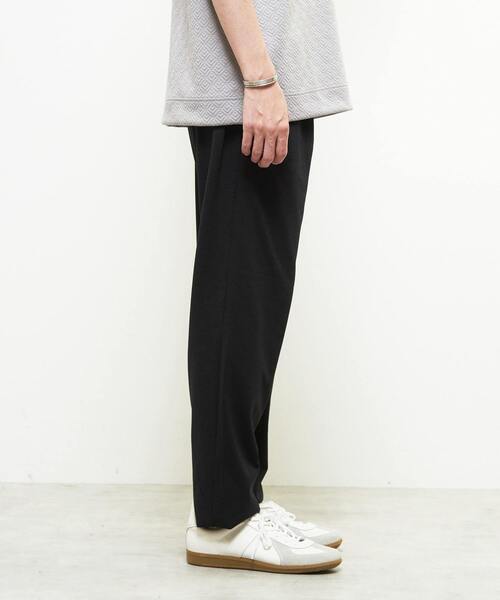 MEN'S MELROSE(メンズメルローズ)の「リラックステーパードイージーパンツ | ストレッチ / 吸水速乾(スラックス・メンズ・チャコールグレー/ブラック・3/4/2)」の14枚目の写真