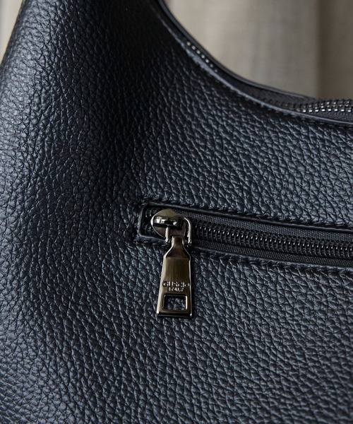 GUSCIO(グッシオ)の「【グッシオベーシック】ワンショルダートートバッグ(トートバッグ・レディース・ダークグレー/ブラック/グレイッシュベージュ/アイボリー・FREE)」の16枚目の写真