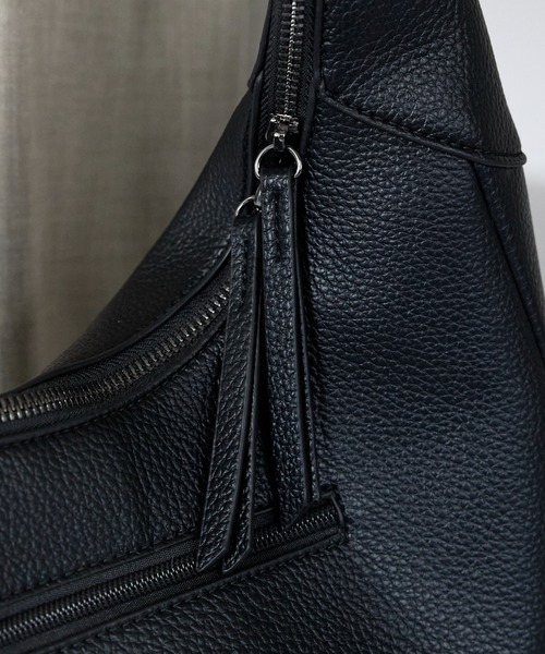 GUSCIO(グッシオ)の「【グッシオベーシック】ワンショルダートートバッグ(トートバッグ・レディース・ダークグレー/ブラック/グレイッシュベージュ/アイボリー・FREE)」の17枚目の写真