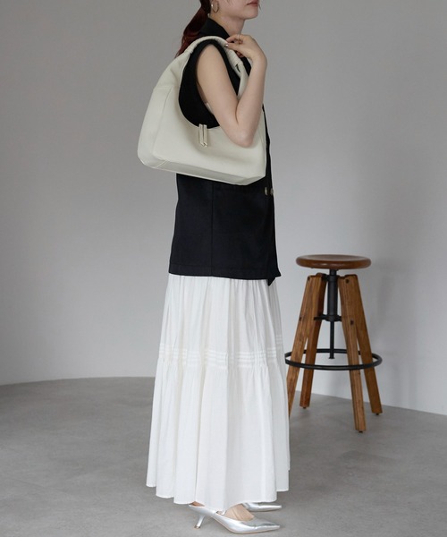 GUSCIO(グッシオ)の「【グッシオベーシック】ワンショルダートートバッグ(トートバッグ・レディース・ダークグレー/ブラック/グレイッシュベージュ/アイボリー・FREE)」の21枚目の写真