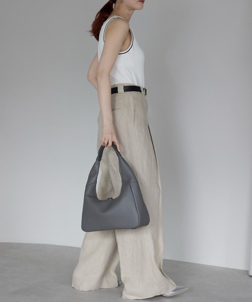 GUSCIO(グッシオ)の「【グッシオベーシック】ワンショルダートートバッグ(トートバッグ・レディース・ダークグレー/ブラック/グレイッシュベージュ/アイボリー・FREE)」の7枚目の写真