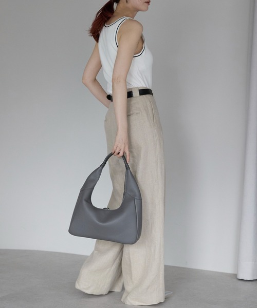 GUSCIO(グッシオ)の「【グッシオベーシック】ワンショルダートートバッグ(トートバッグ・レディース・ダークグレー/ブラック/グレイッシュベージュ/アイボリー・FREE)」の8枚目の写真