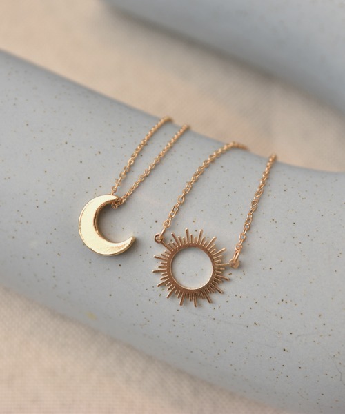 TONE SELECT GOODS（トーンセレクトグッズ）の「【float】月 太陽 モチーフ シンプル アンクレット【2本セット】（アンクレット・レディース・シルバー/ゴールド・FREE）」の5枚目の写真