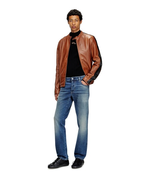 DIESEL(ディーゼル)の「メンズ スリムフィットデニムパンツ SLIM 1993 D-VYL L.30(デニムパンツ・メンズ・インディゴブルー・28inch/34inch/26inch/32inch/30inch/36inch)」の4枚目の写真