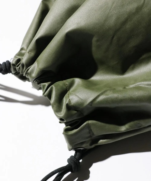 MILITARY（ミリタリー）の「THRIFTY LOOK　スリフティルック / RUBBER EFFECT BAG M（ハンドバッグ・メンズ・ブラック/オリーブ・FREE）」の9枚目の写真