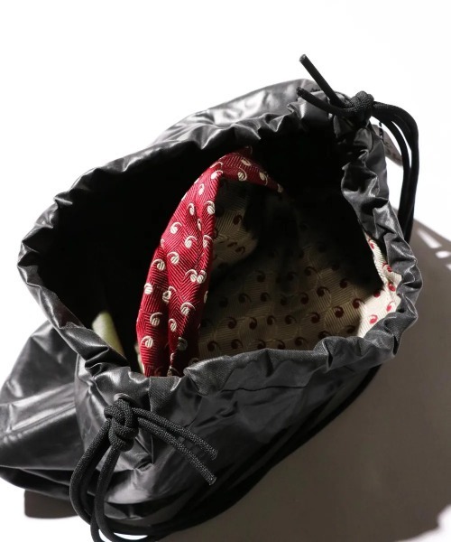 MILITARY（ミリタリー）の「THRIFTY LOOK　スリフティルック / RUBBER EFFECT BAG M（ハンドバッグ・メンズ・ブラック/オリーブ・FREE）」の14枚目の写真