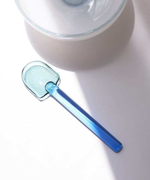 amabro（アマブロ）の「【amabro/アマブロ】 SNOW SHOVEL 耐熱ガラス ティースプーン シャベル型（カトラリー・レディース・ブルー系その他/グリーン系その他/ピンク系その他/ブラウン系その他・フリー）」の3枚目の写真