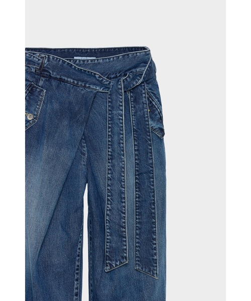 CINOH（チノ）の「WAIST WRAP DENIM（デニムパンツ・レディース・ライトグレー・24/25）」の3枚目の写真