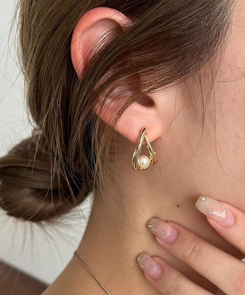 GOLDY(ゴールディ)の「〈GOLDY/ゴールディ〉ドロップパールピアス(ピアス(両耳用)・レディース・ゴールド/シルバー・FREE)」の5枚目の写真