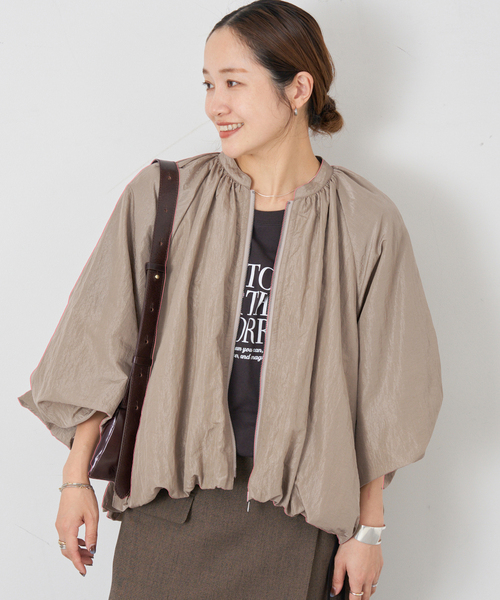 JOURNAL STANDARD(ジャーナルスタンダード)の「《追加》ワッシャーナイロンギャザーブルゾン(その他アウター・レディース・ブラック/ベージュ・FREE)」の12枚目の写真