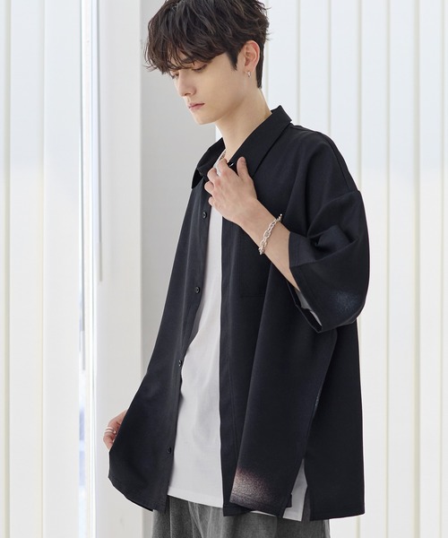 ETELIO（エテリオ）の「アソート総柄グラフィックプリントドレープ比翼シャツ（シャツ/ブラウス・メンズ・ホワイト系/ブラック系/ブラック系2/ブラック系3・S/M/L/XL）」の4枚目の写真