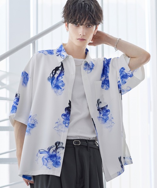 ETELIO（エテリオ）の「アソート総柄グラフィックプリントドレープ比翼シャツ（シャツ/ブラウス・メンズ・ホワイト系/ブラック系/ブラック系2/ブラック系3・S/M/L/XL）」の5枚目の写真