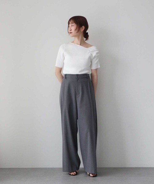 earth music&ecology（アースミュージックアンドエコロジー）の「アシメネックリブニットプルオーバー（Tシャツ/カットソー・レディース・オフホワイト/杢グレー/ブラウン・FREE）」の7枚目の写真