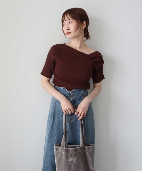 earth music&ecology（アースミュージックアンドエコロジー）の「アシメネックリブニットプルオーバー（Tシャツ/カットソー・レディース・オフホワイト/杢グレー/ブラウン・FREE）」の10枚目の写真