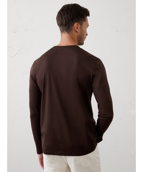 BANANA REPUBLIC FACTORY STORE(バナナリパブリック ファクトリーストア)の「BANANA REPUBLIC FACTORY STORE Luxe Touch クルーネックTシャツ 長袖(Tシャツ/カットソー・メンズ・ホワイト/グレー/ブラック/ネイビー/ナチュラル/ブラウン・L/S/XL/M)」の7枚目の写真