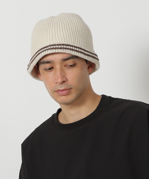 LAKOLE（ラコレ）の「ラインニットハット / 575285（ニットキャップ/ビーニー・メンズ・アイボリー/ブラック・9）」の2枚目の写真