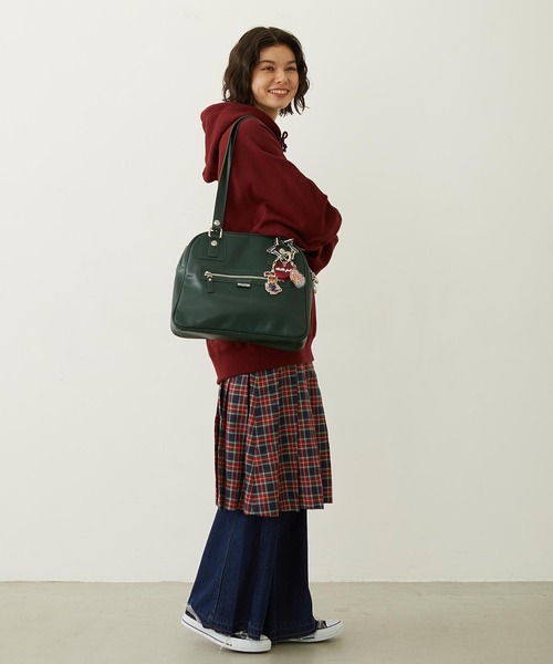 MILKFED.（ミルクフェド）の「HEART CHARM BOSTON BAG（ボストンバッグ・レディース・ブラック/グリーン/パープル・ONE SIZE）」の18枚目の写真