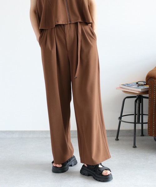 cepo(セポ)の「〈セットアップ対応〉イージーケア ジョーゼットワイドパンツ (ベルト付き)(その他パンツ・レディース・ブラウン/ブラック/レッド・M)」の2枚目の写真